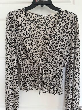 Zara Black and Cream Leopard Print V-Neck Blouse